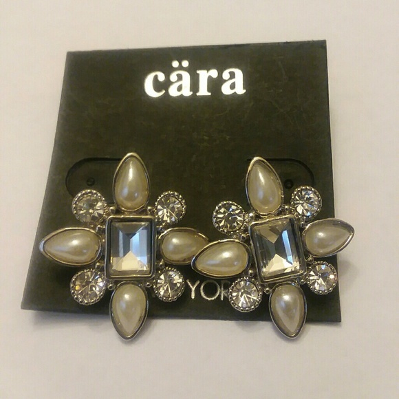 Cära New York Crystal Earrings - Picture 3 of 7